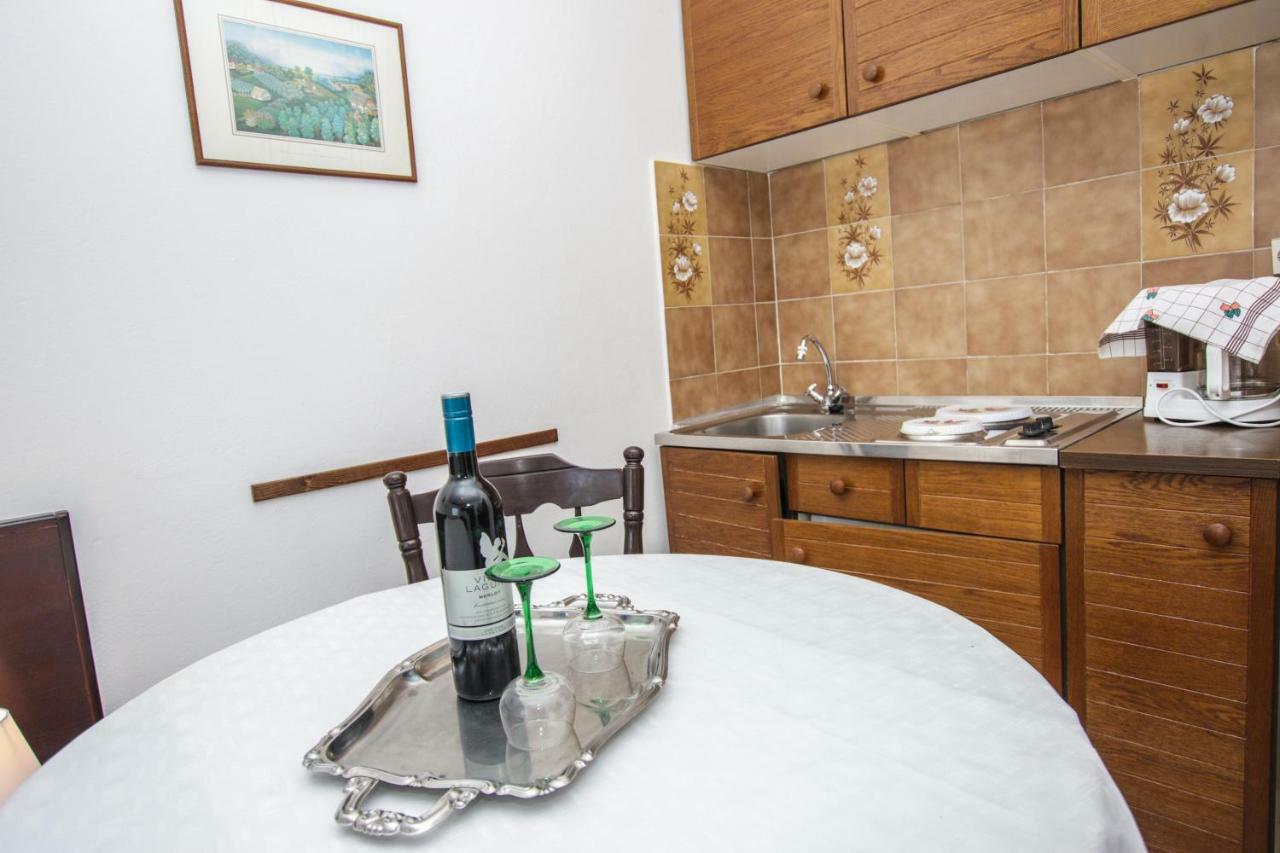 Apartmani Janja Porec Ngoại thất bức ảnh