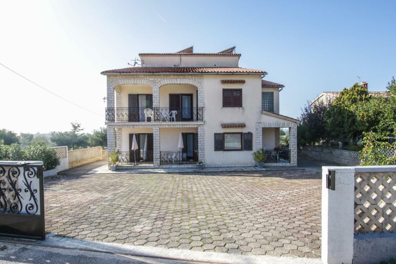 Apartmani Janja Porec Ngoại thất bức ảnh