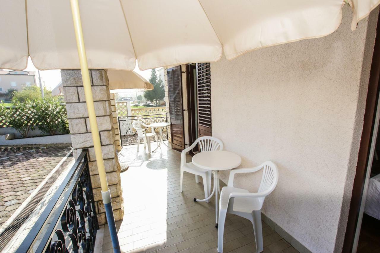 Apartmani Janja Porec Ngoại thất bức ảnh